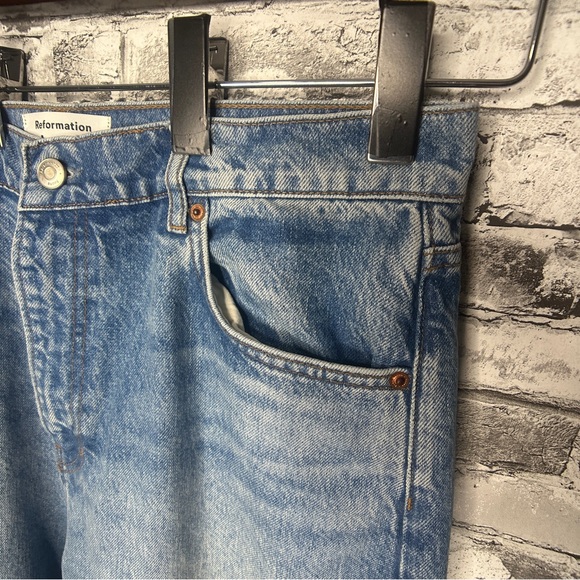 EUC Reformation Cary High Rise Slouchy Wide Leg Light Wash Blue Jeans Sz 31 - Picture 5 of 16